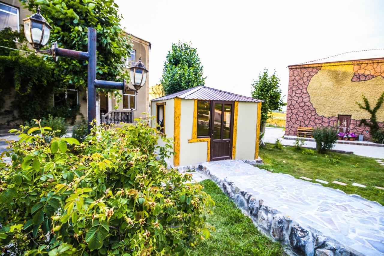 Oazis Hotel Noratus Kültér fotó