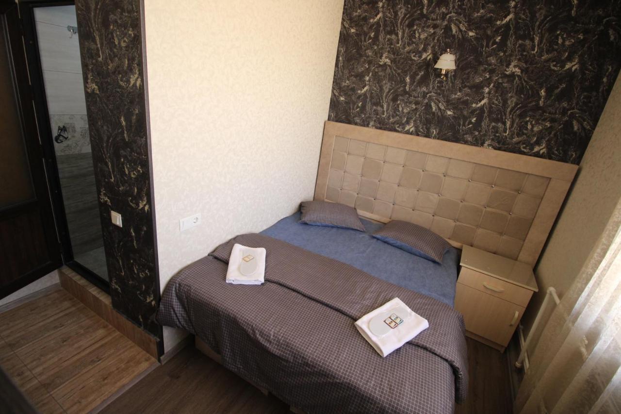 Oazis Hotel Noratus Kültér fotó