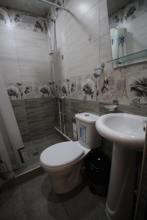 Oazis Hotel Noratus Kültér fotó