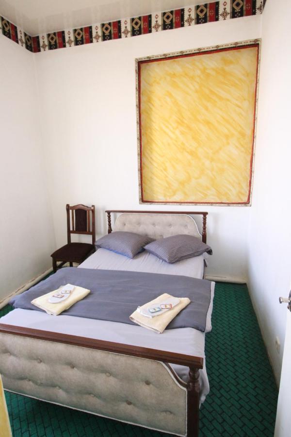 Oazis Hotel Noratus Kültér fotó
