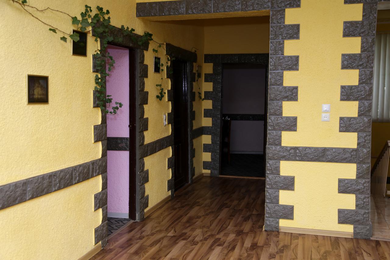 Oazis Hotel Noratus Kültér fotó